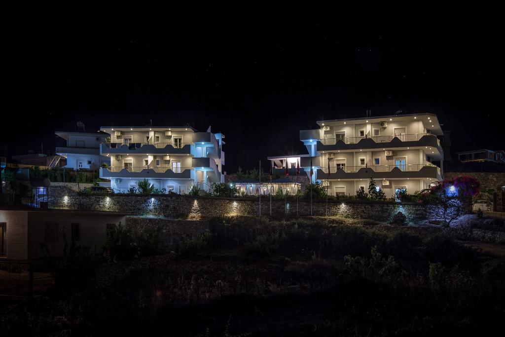 Hotel Two Mermaids 3*